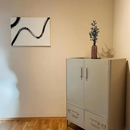 Stilvolle Stadtwohnung - Self Check-in Mit Guten Parkmoeglichkeiten *