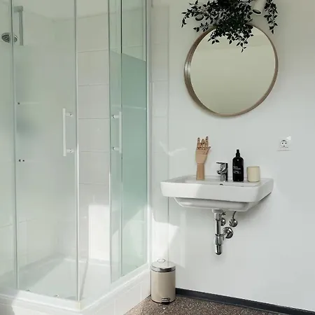 Stilvolle Stadtwohnung - Self Check-in Mit Guten Parkmoeglichkeiten *