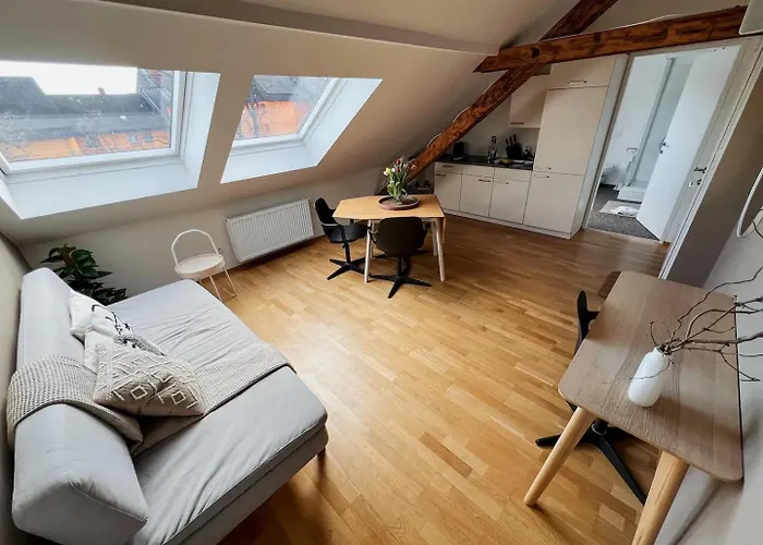 Stilvolle Stadtwohnung - Self Check-in Mit Guten Parkmoeglichkeiten Apartman