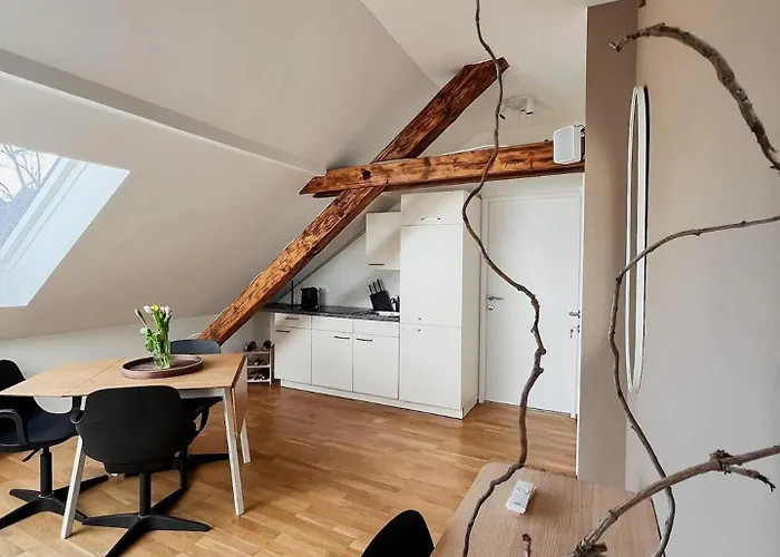 Stilvolle Stadtwohnung - Self Check-in Mit Guten Parkmoeglichkeiten Apartman